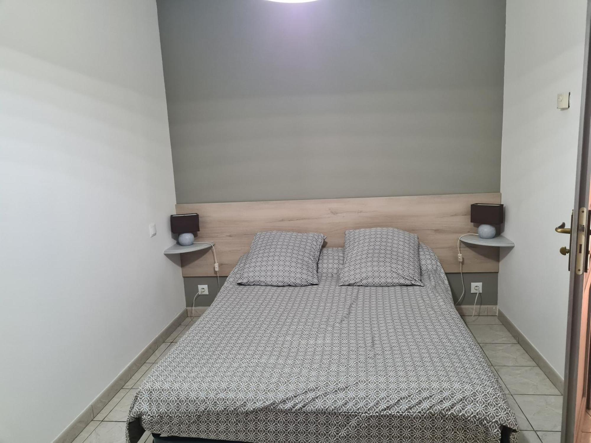 Villa Individuelle Avec Piscine Privée, Clim, Wifi *